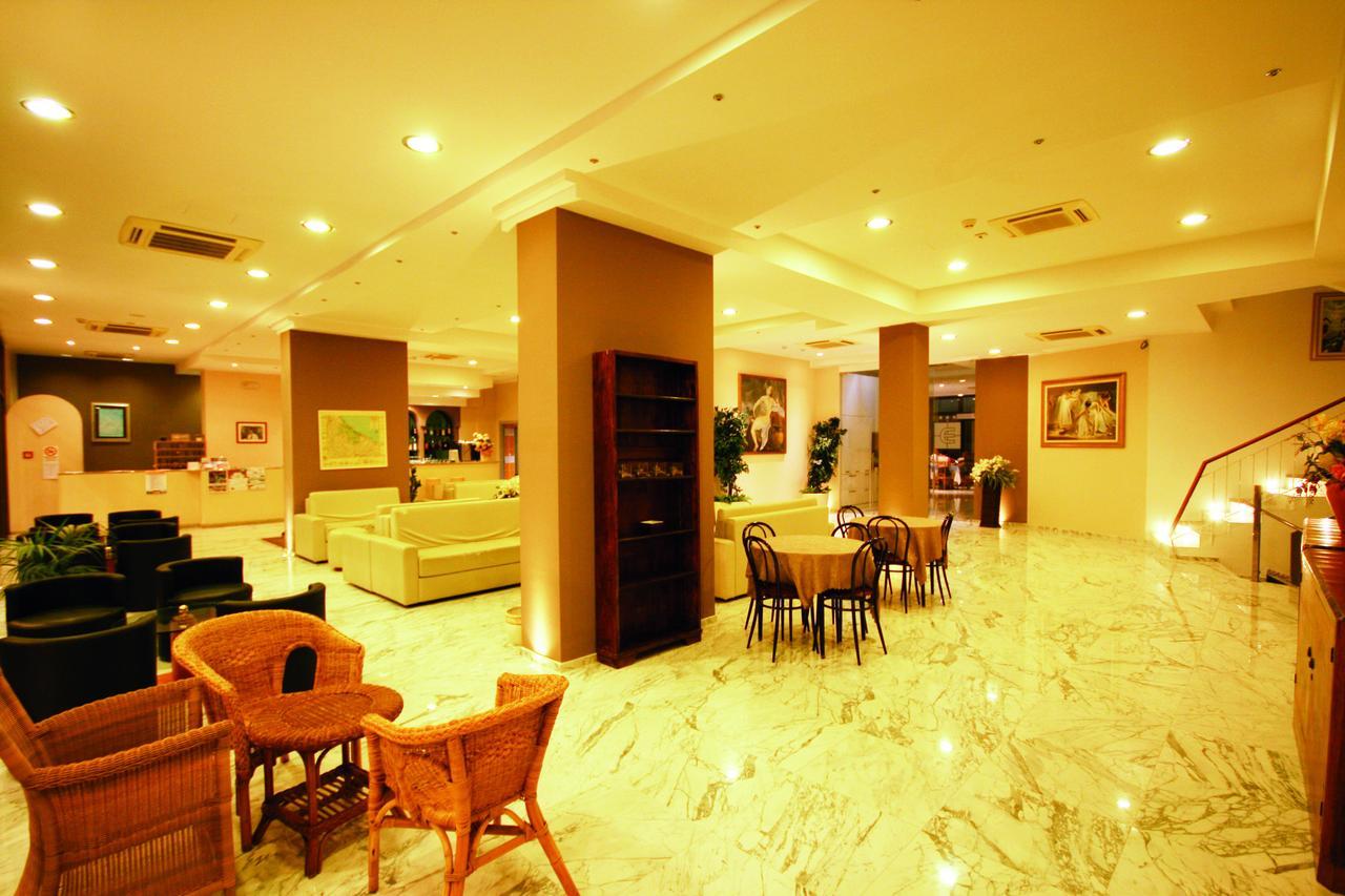 Hotel Excelsior Cattolica Exterior foto
